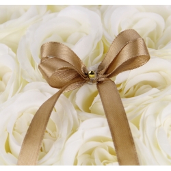 Bukiet 12x JASNO KREMOWYCH różyczek CZARNO ZŁOTY BOX